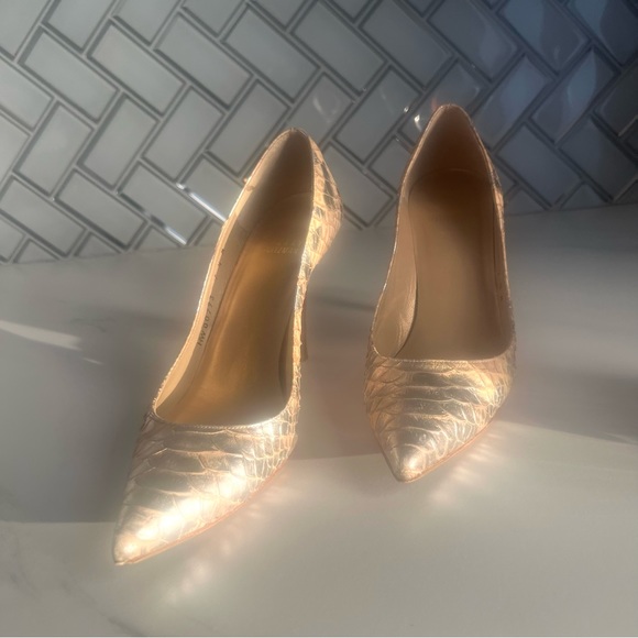 STUART WEITZMAN GOLD SILVER SNAKESKIN HEELS/ PUMPS  SIZE 7.5 M - Picture 6 of 16